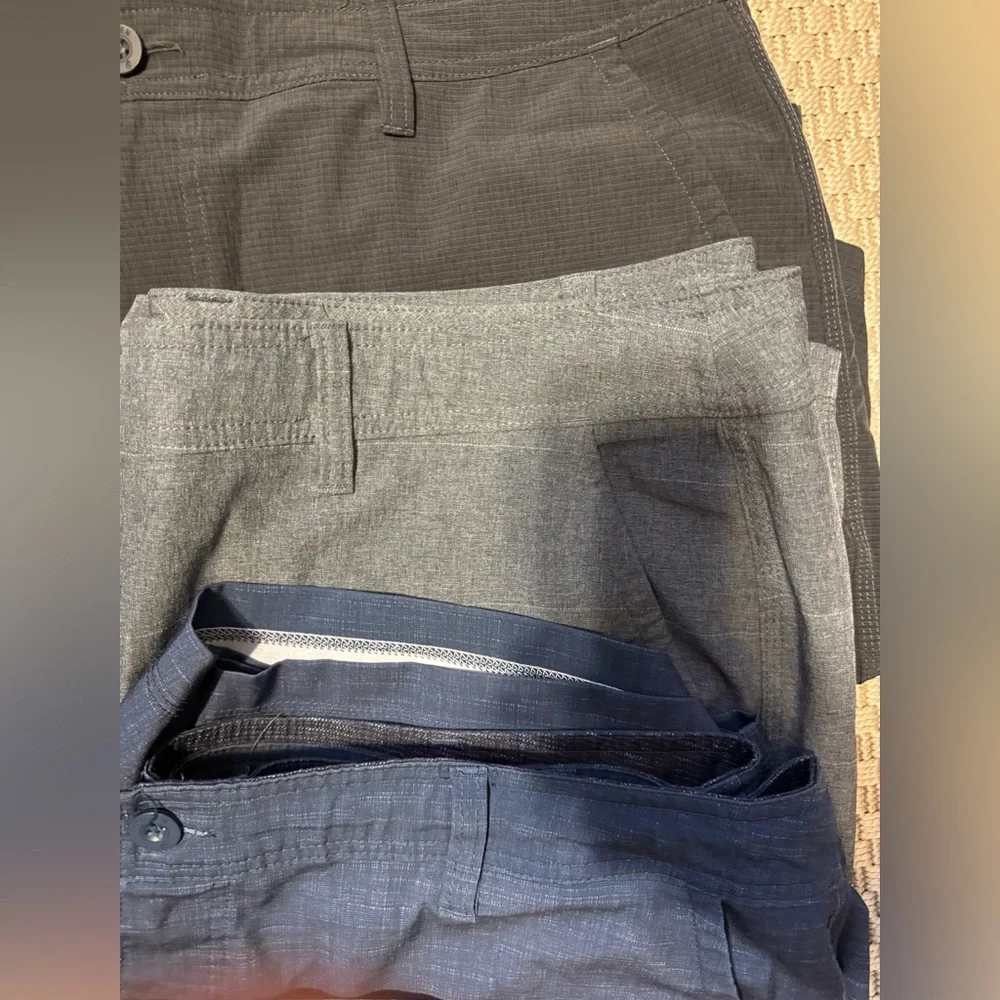 4 Pair Hang Ten Men's Everyday Hybrid Shorts in Black, Gray, Navy, and Khaki - Picture 3 of 13